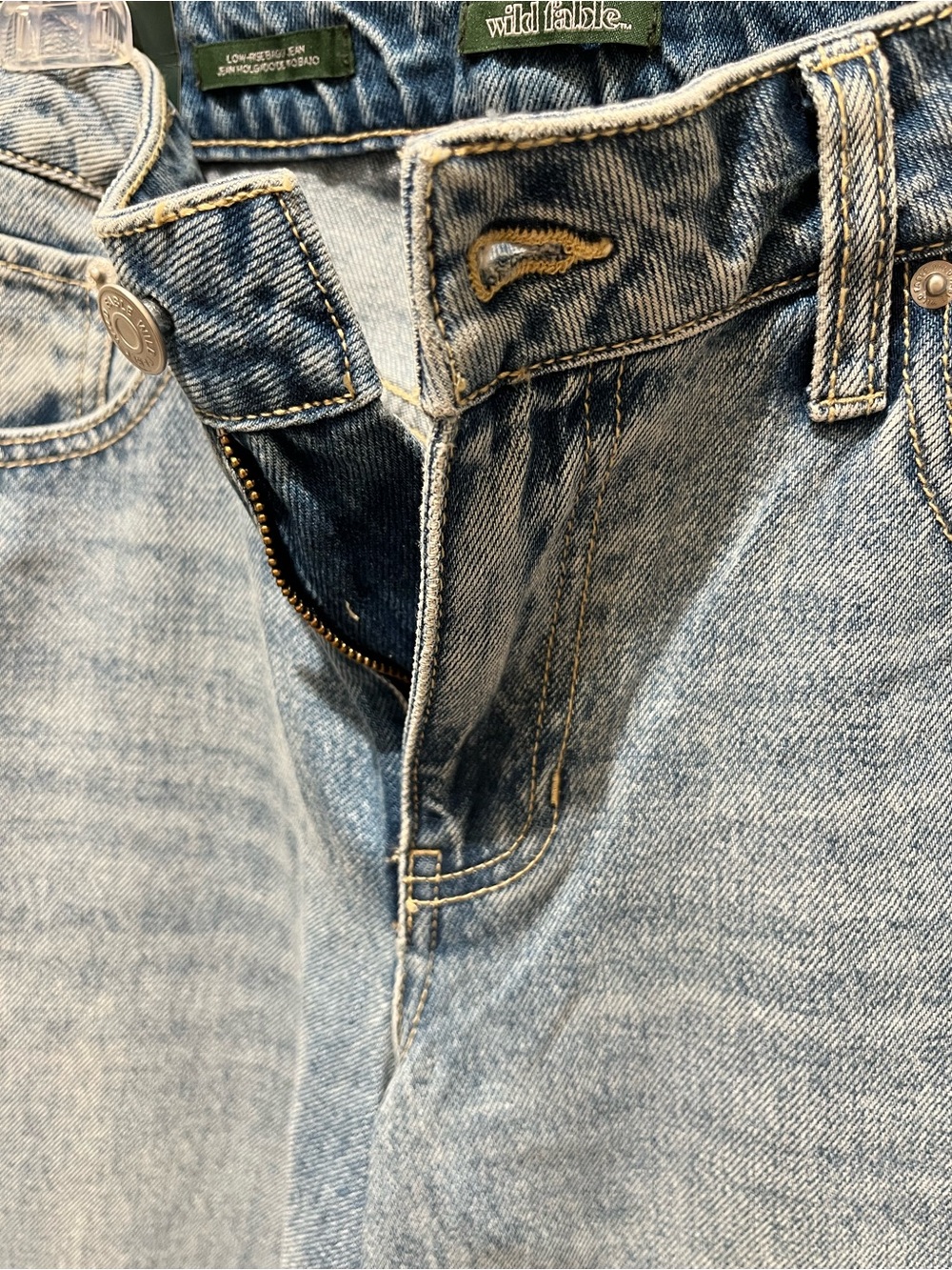 NWT Wild Fable Low-Rise Baggy Light Wash Jeans w/Bow Pocket, TWO Sizes - 8 & 10 - Picture 3 of 12